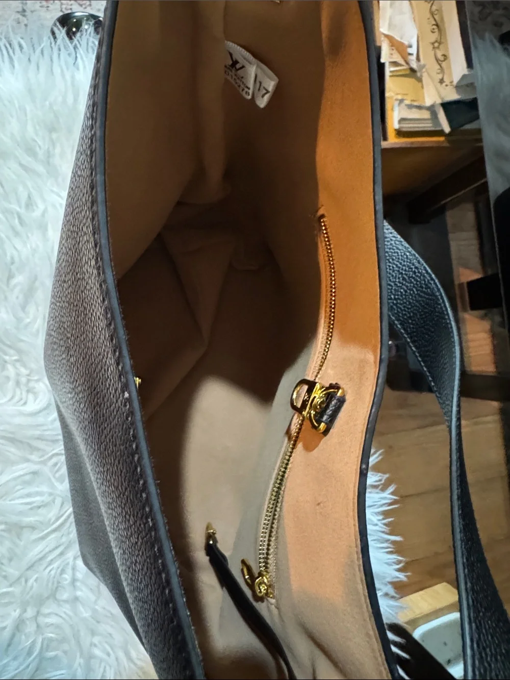 High quality  Black Leather Hobo Bag with Gold Logo